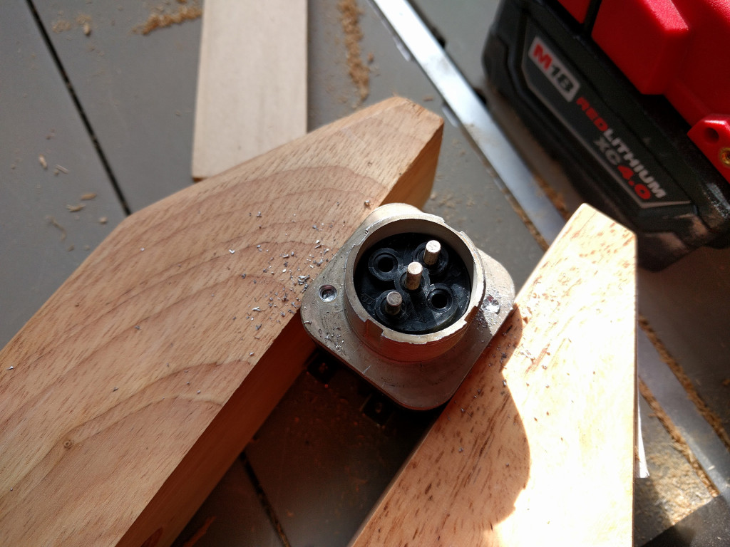 04-drilling-out-rivets