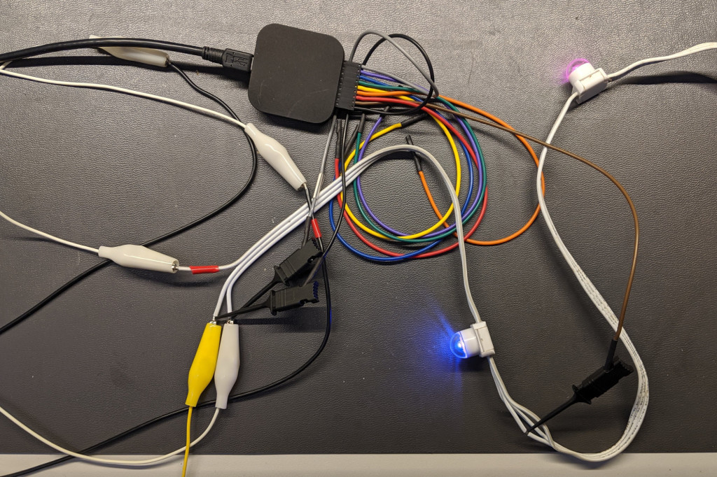 Using a small USB logic analyzer to capture data into and out of the the first node in the light string.