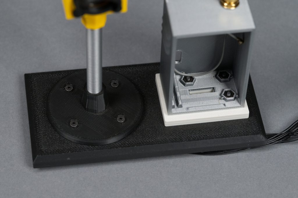 Mast attached to platform.