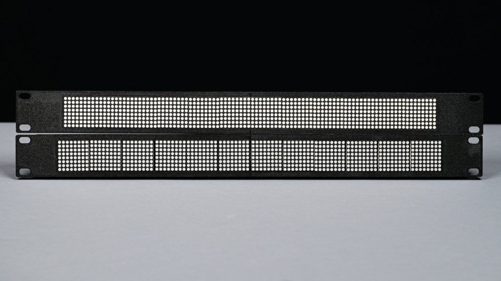 The completed rack mount units. The 128 mm no gap version on top and the 132 mm gap version on bottom.